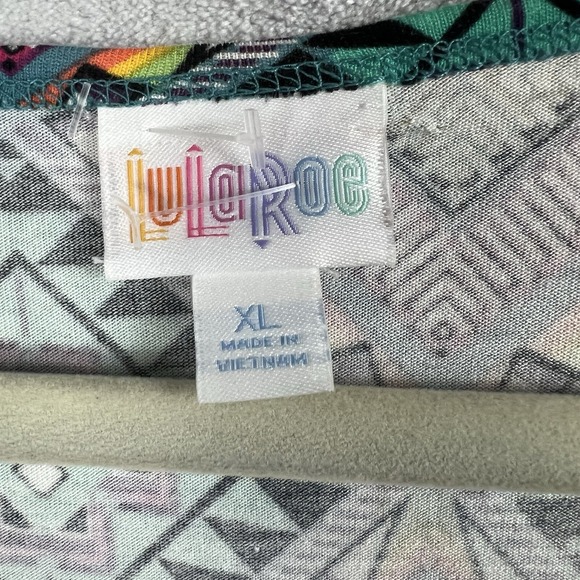 Women Tunic Tops XL Geometric Diamond Design Relaxed Casual Fit LuLaRoe - Picture 11 of 11